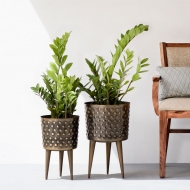 Metal Planters With Stand Manufacturers in Delhi